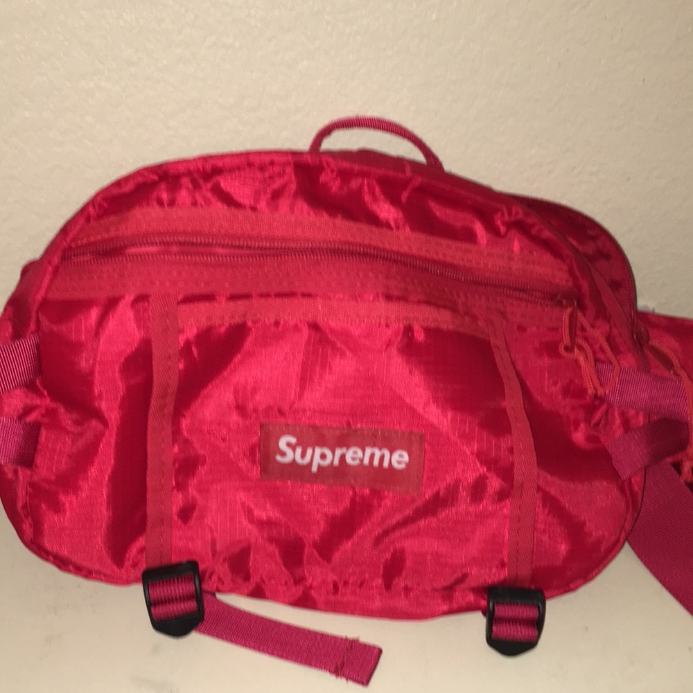 Supreme waist bag never used